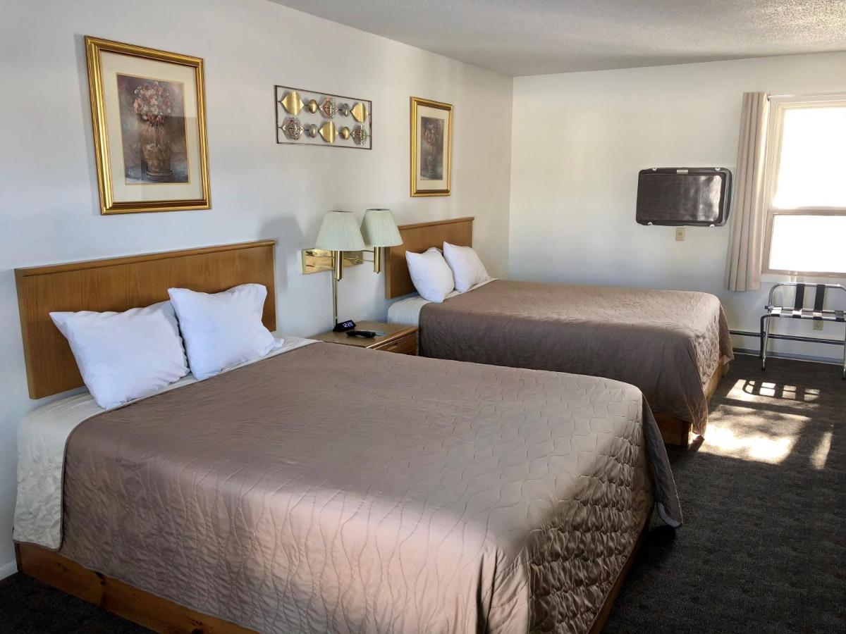 Budget Host Inn Ironwood Eksteriør bilde
