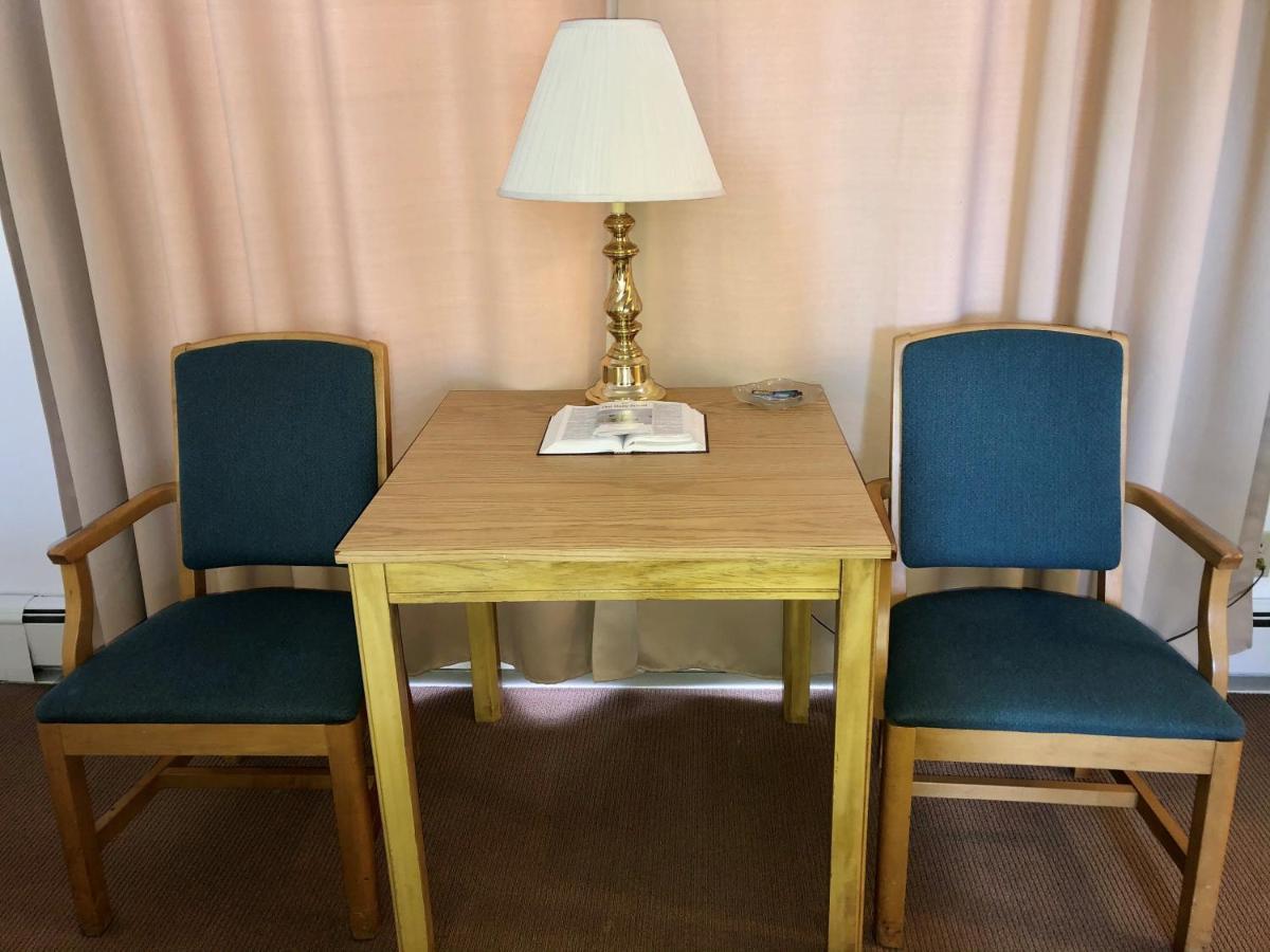 Budget Host Inn Ironwood Eksteriør bilde