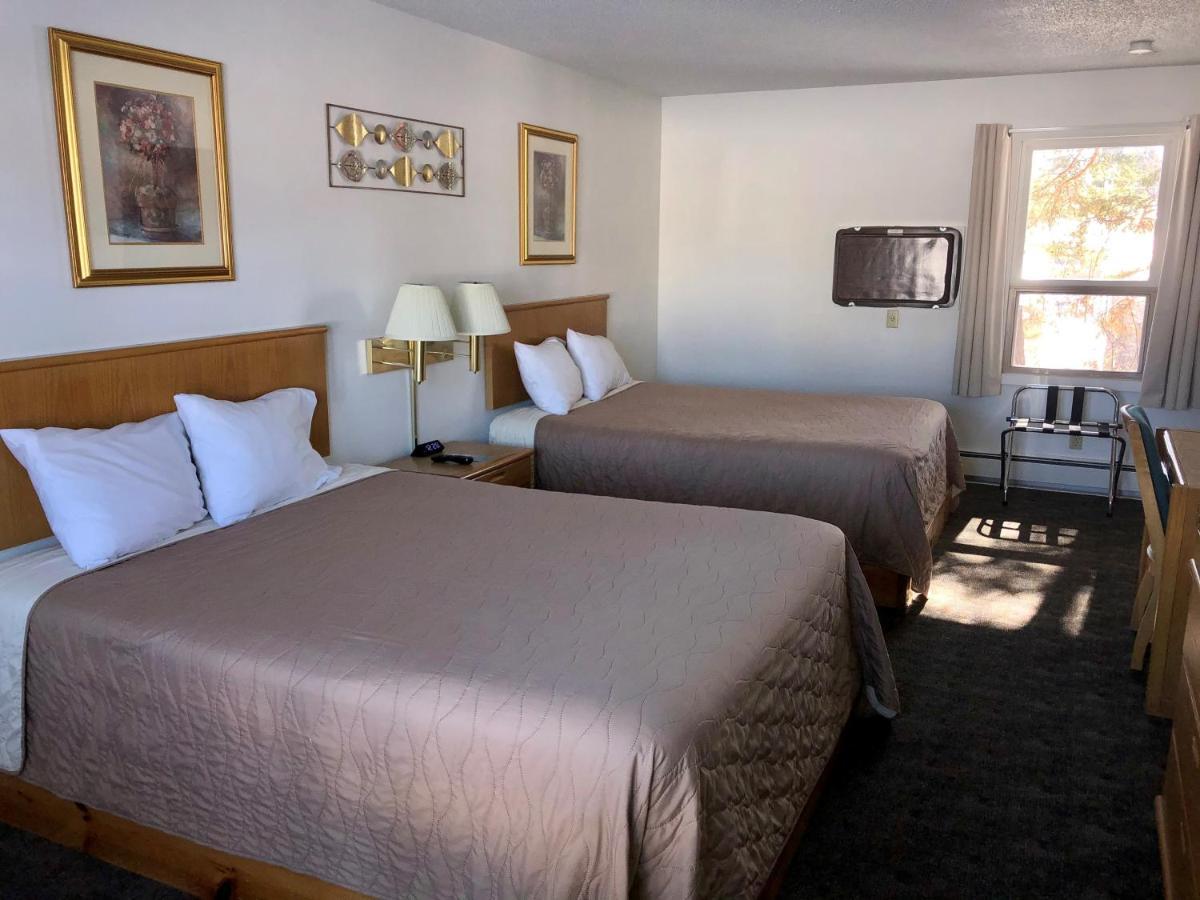 Budget Host Inn Ironwood Eksteriør bilde