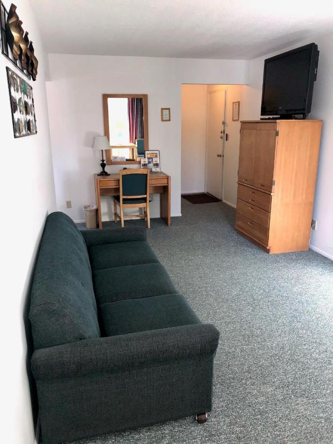 Budget Host Inn Ironwood Eksteriør bilde