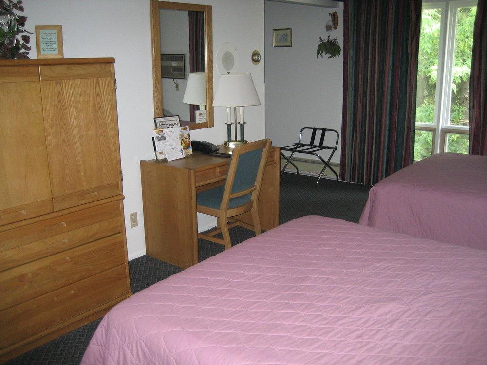 Budget Host Inn Ironwood Eksteriør bilde