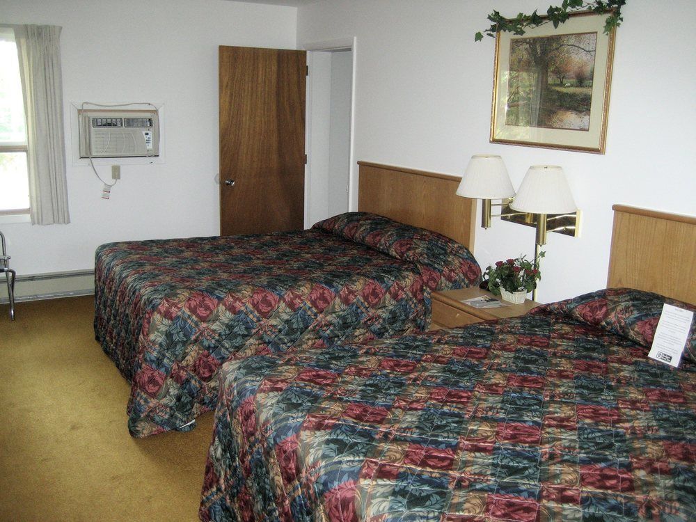 Budget Host Inn Ironwood Eksteriør bilde