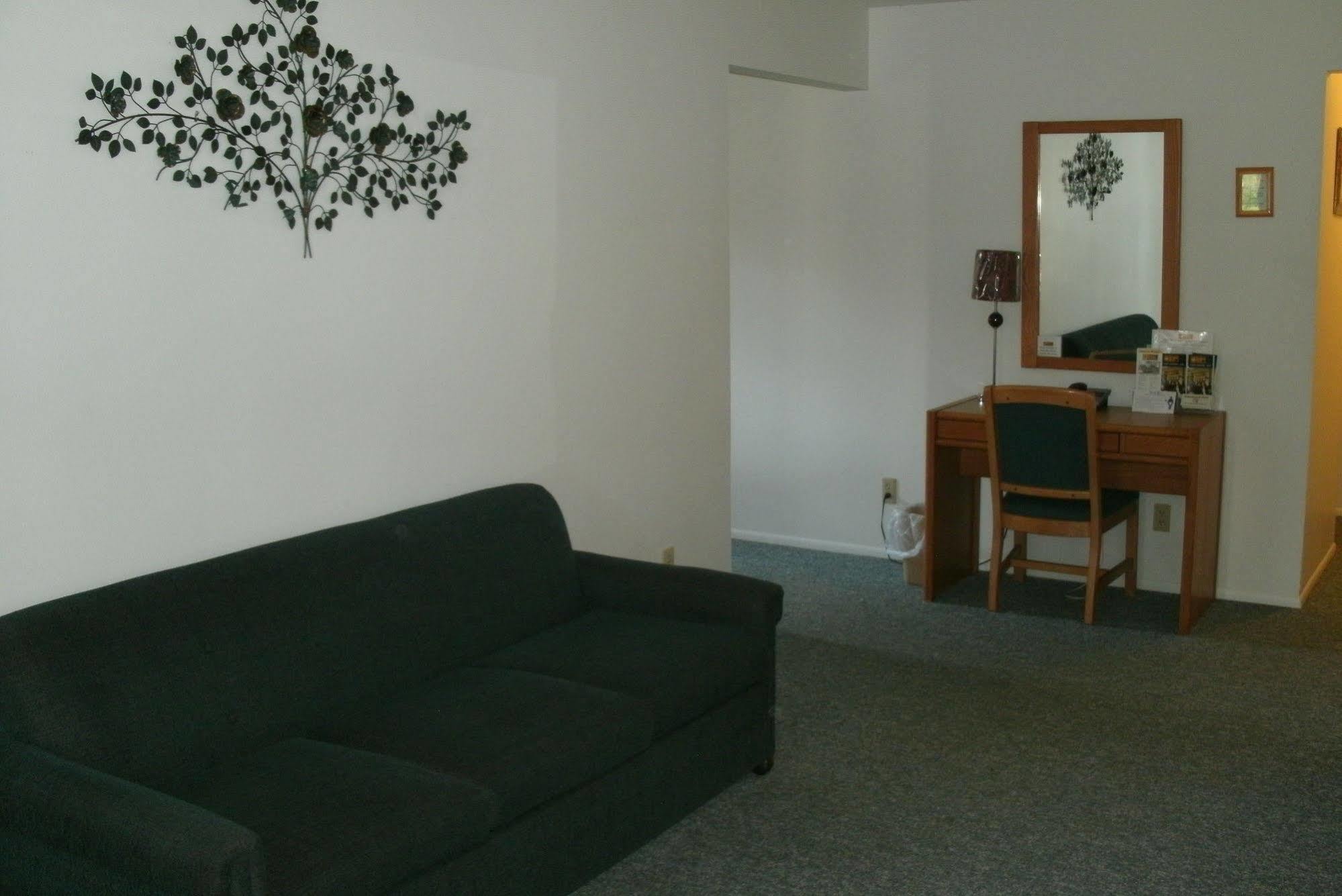 Budget Host Inn Ironwood Eksteriør bilde