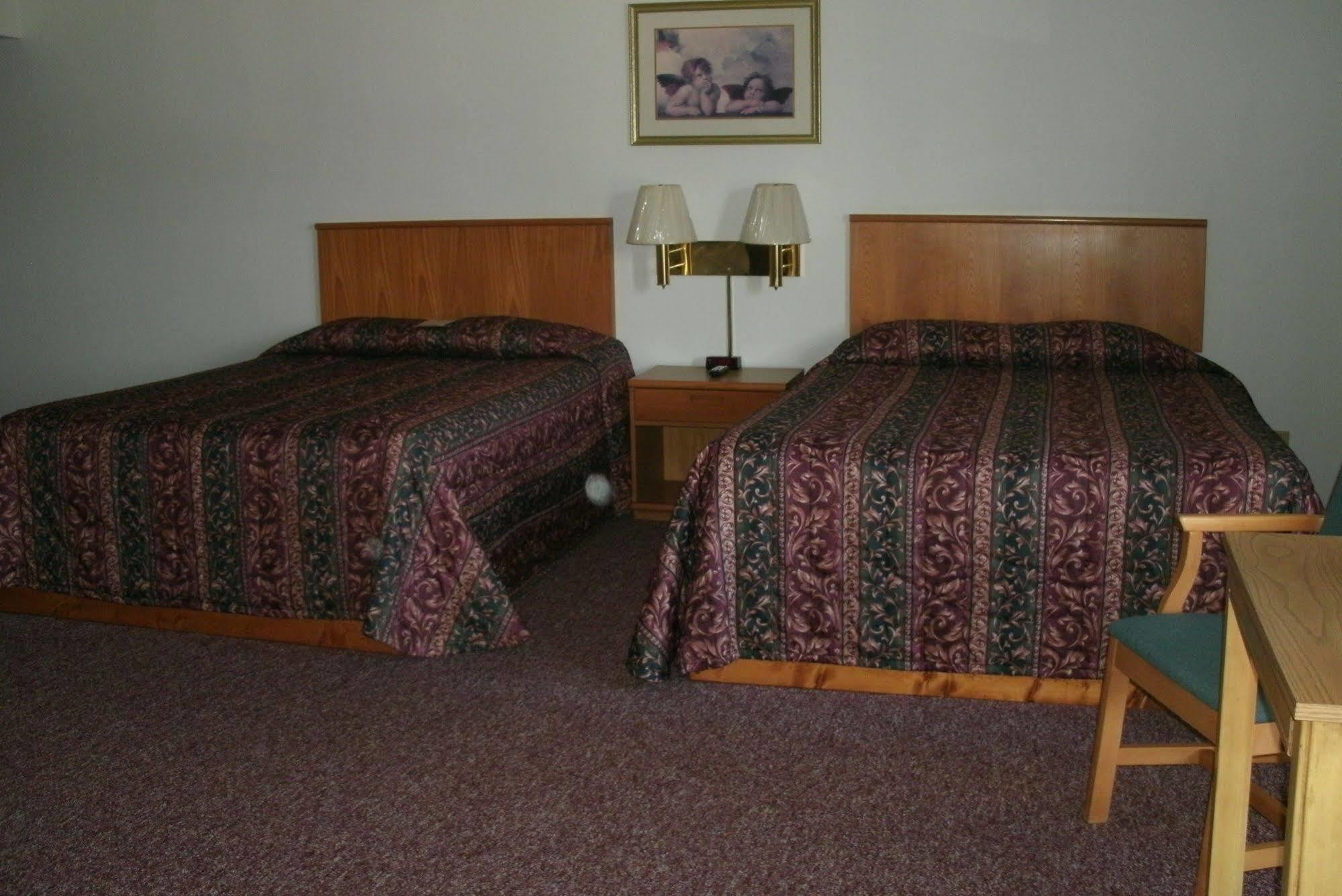 Budget Host Inn Ironwood Eksteriør bilde