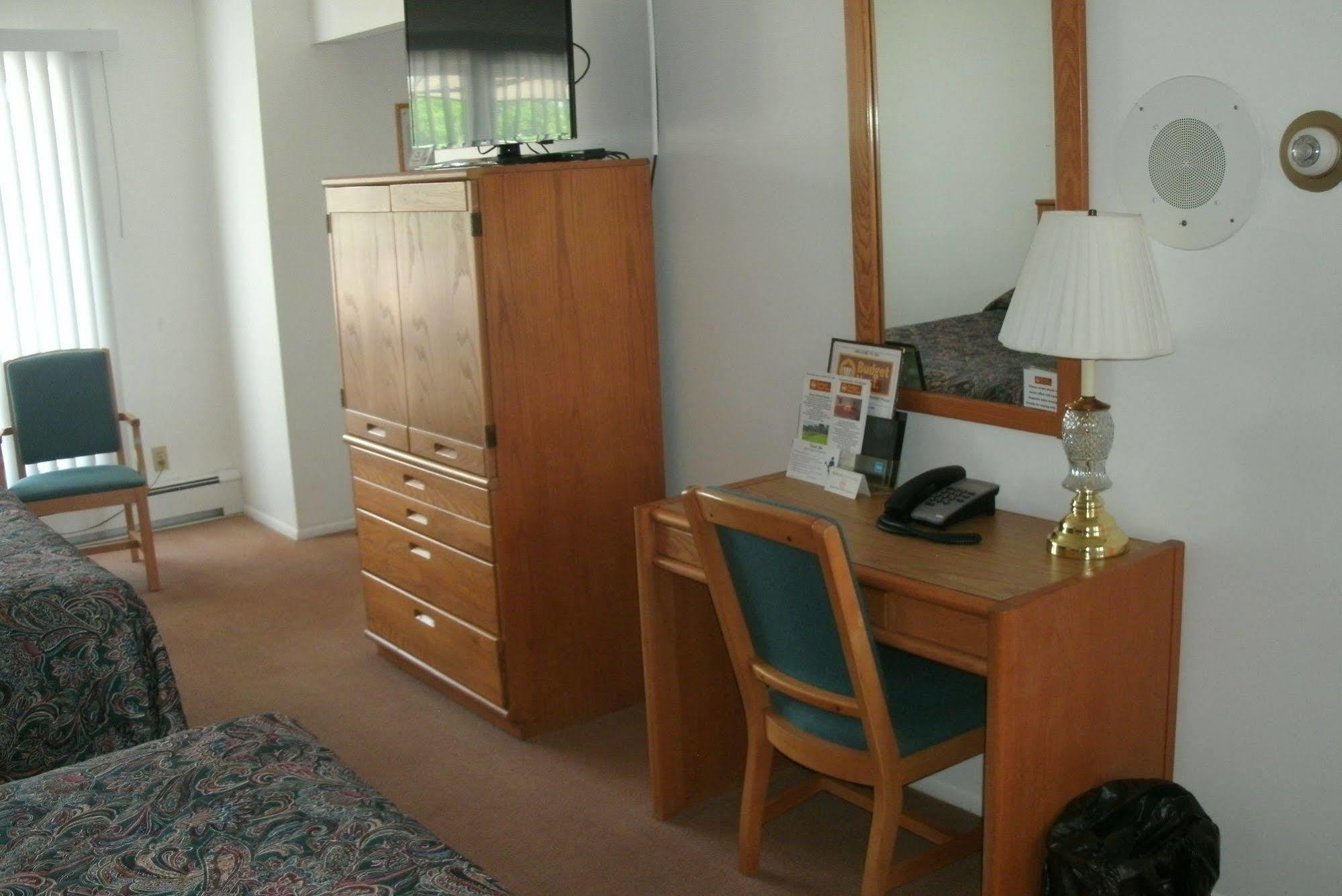 Budget Host Inn Ironwood Eksteriør bilde