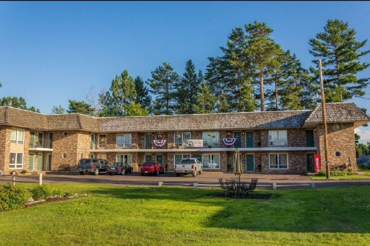 Budget Host Inn Ironwood Eksteriør bilde